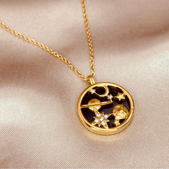 Gorgeous Black Onyx Cosmic Design Medallion Pendant Dainty Chain In Gold - Picture 3 of 9